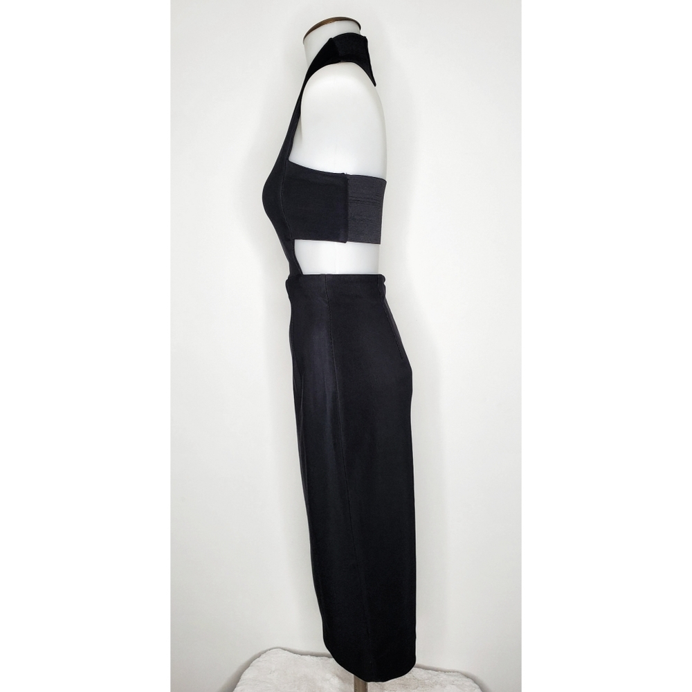 Solace London | Aya Halter Knee Length Dress - Picture 3 of 10